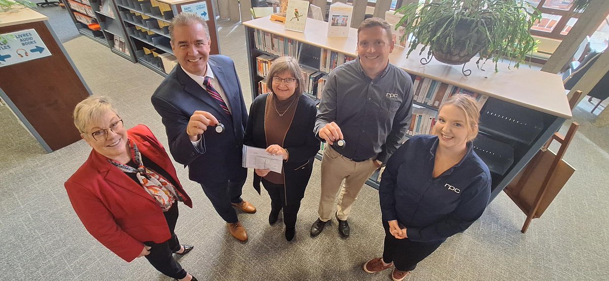 Il est désormais plus facile pour les Néo-Brunswickois de tester leur maison pour détecter la présence de radon. 

À partir d'aujourd'hui, vous pouvez vous rendre à votre bibliothèque locale pour obtenir gratuitement une trousse comprenant un test de 90 jours et d'autres