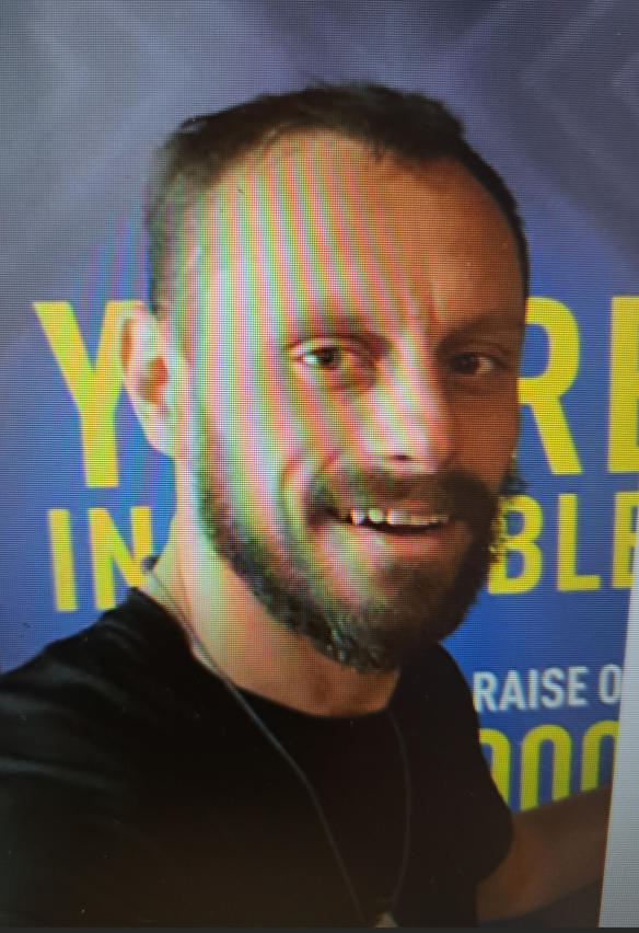 missingpeople's tweet image. We refresh our appeal for any new information on the whereabouts of Darren Cree, who went missing from #Gateshead, #TyneAndWear, on 28 April 2025, aged 37 at the time.

Do you think you may have seen Darren? If so, please contact us on 116 000 with your sighting. Any little