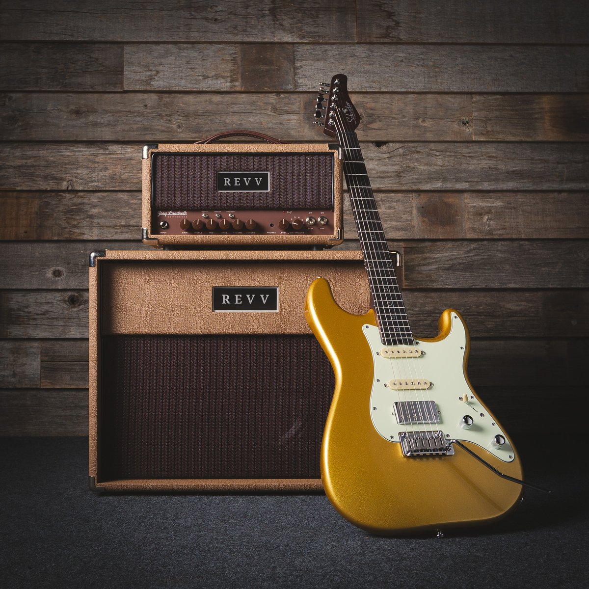 The D20 MK2 takes everything players loved about the original D20 even further than the original, and the JL Edition takes it a step further with tight low end, forward mids, and extra grind dialled in by Joey himself for the studio and the road! 

---

#revv #revvamps