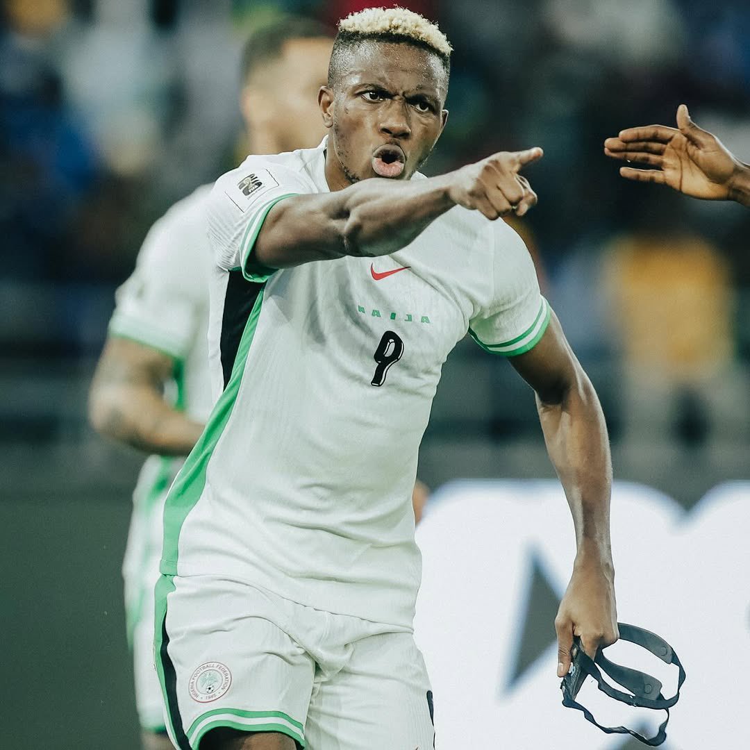 NoteSphere's tweet image. ‘3 ⚽️
Victor Osimhen gives Nigeria an early lead against Benin Republic 🇳🇬.