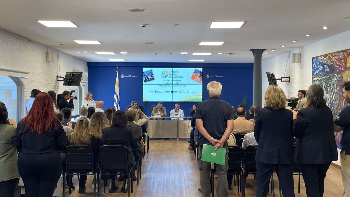 🌾Participamos del lanzamiento de la 3ª Expo Regional de Alimentos
📅 Que se realizará el 7 y 8 de noviembre en el Mercado Polivalente – UAM

Un espacio que promueve la producción nacional, el intercambio y la integración regional.