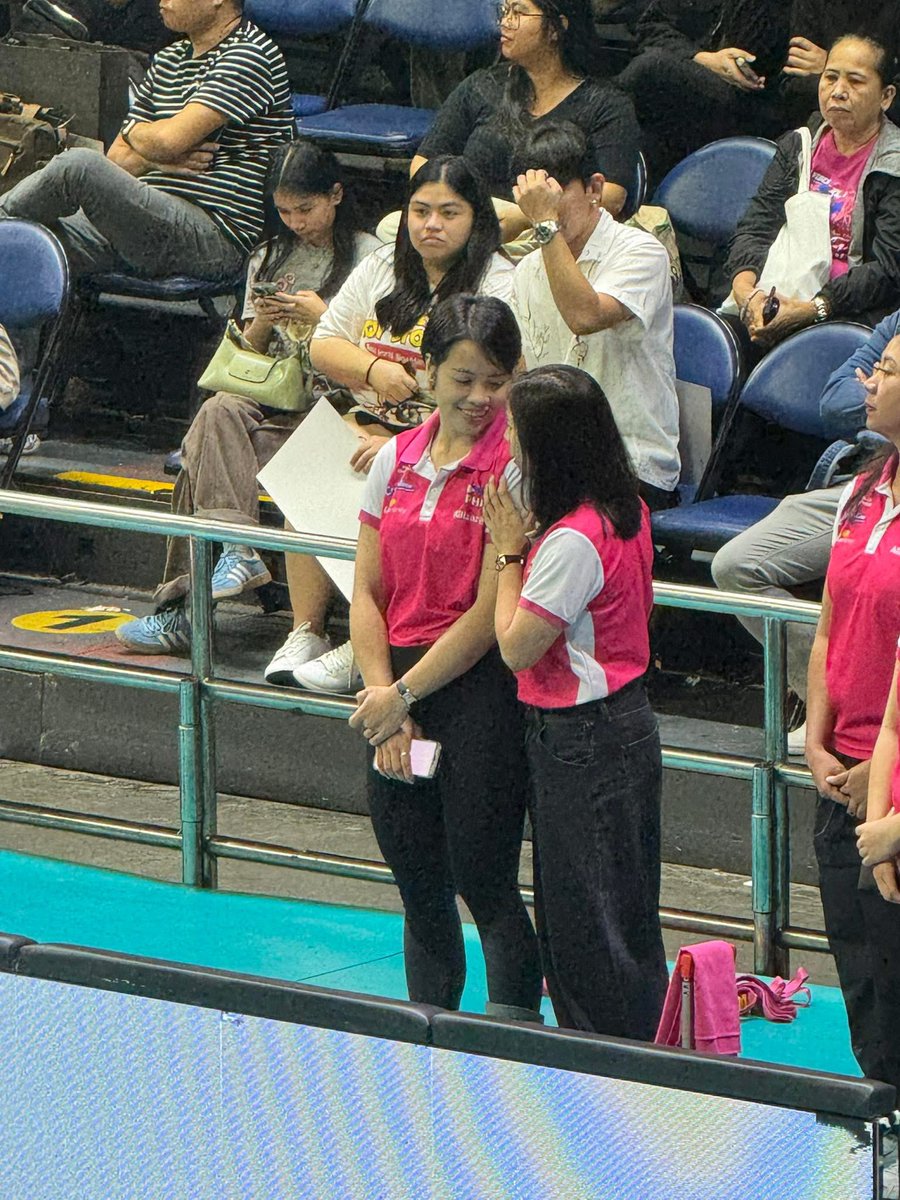 I miss you both 🫶🧡💛