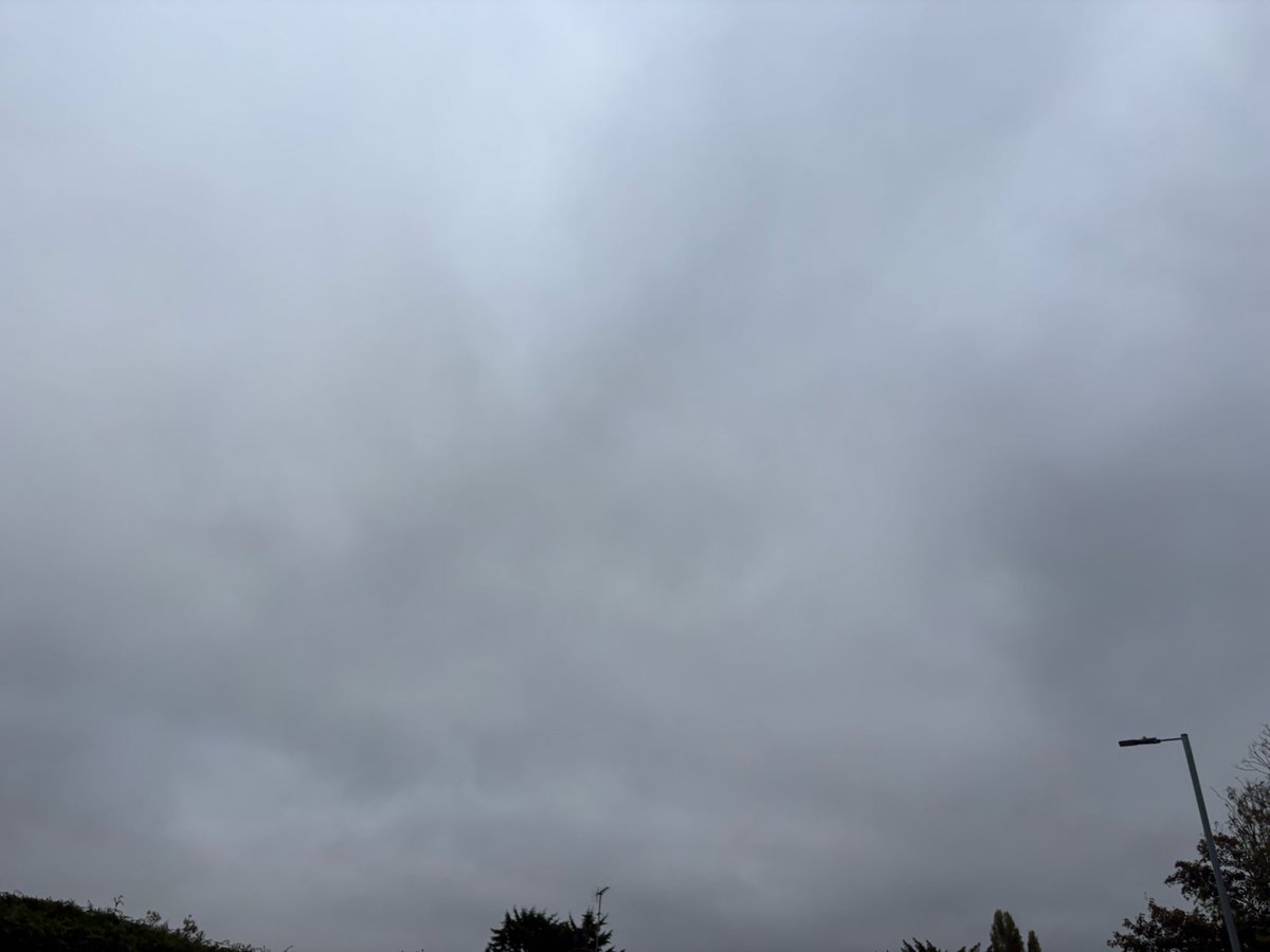 dacostacoffe's tweet photo. Looks like another week of #GeoEngineered grey skies with no natural light or sunlight. Thanks @GOVUK for robbing us of life! @chatswithem @DELTA9_DELTA9 @WindsorDebs @petesanford @BenKnight1980 @ABridgen @Gp1ggy1 @TonyMarrese @Friendlytaxidr1 @benleo @Rommygirl https://t.co/NhTHIQWBfk