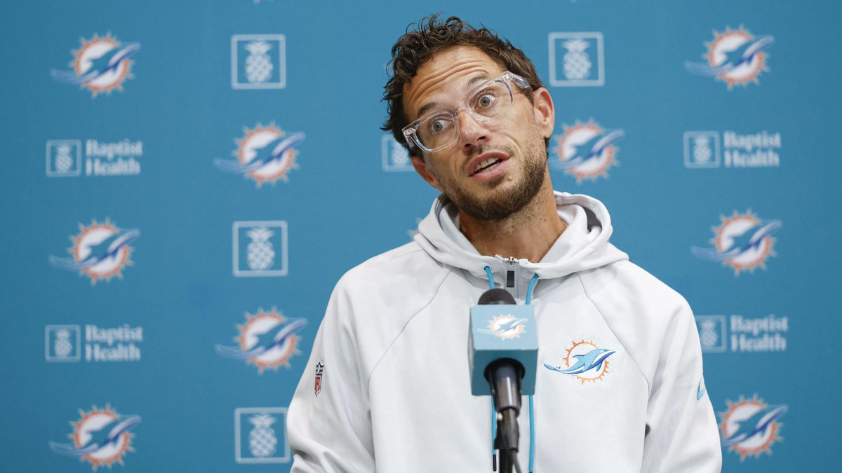 Following Brian Callahan's firing from the Titans, who will be the next NFL head coach fired? 🏈

<a href="/bookies/">Bookies.com</a> has the latest odds: 

<a href="/MiamiDolphins/">Miami Dolphins</a> HC Mike McDaniel +200 (33.3%)
<a href="/Bengals/">Cincinnati Bengals</a> HC Zac Taylor +275 (26.7%)
<a href="/nyjets/">New York Jets</a> HC Aaron Glenn +500 (16.7%)
<a href="/Browns/">Cleveland Browns</a> HC Kevin Stefanski +700