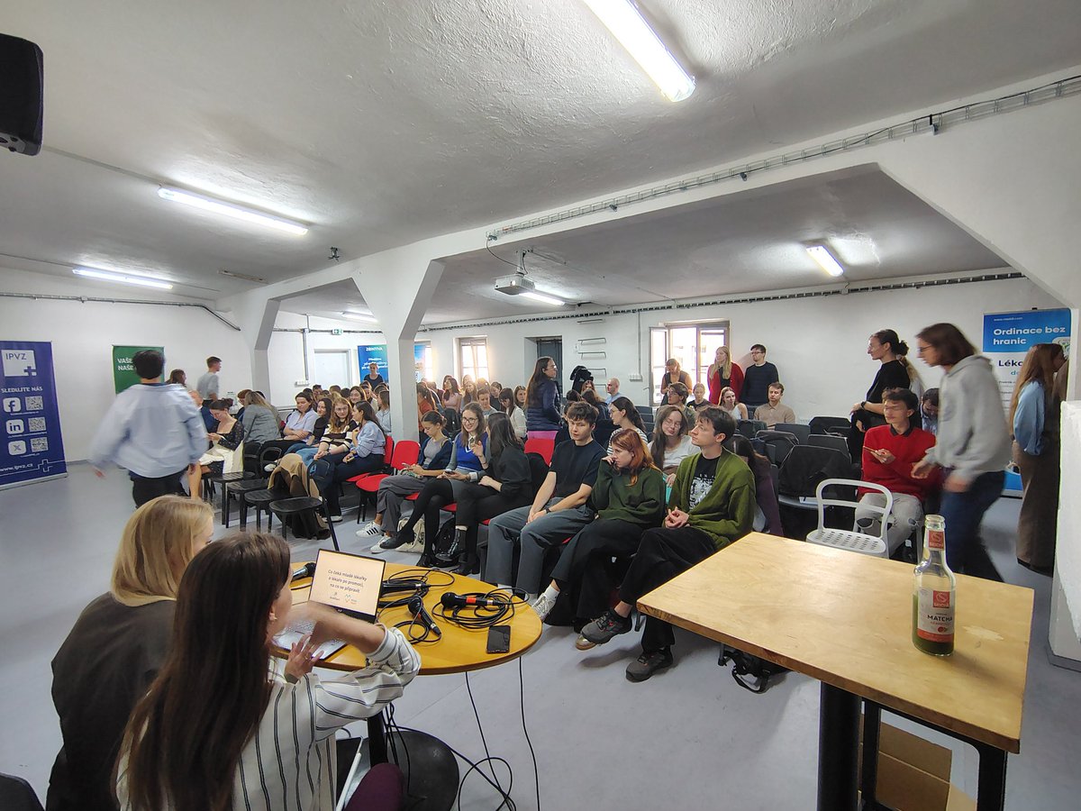 Včerejší konference #MediStart 🟩🟪 pro mediky posledních ročníků v obrazech. Díky všem, co dorazili 😊