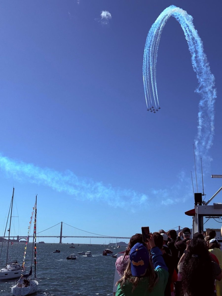 fastly's tweet image. 🚤✨ Fleet Week tradition = taking a boat out with the SF crew. Food, drinks, &amp;amp; family vibes. Nothing better. 🌉 #FleetWeekSF #LifeAtFastly

Here’s to keeping traditions strong and memories unforgettable—see you next year, Fleet Week! #LifeAtFastly