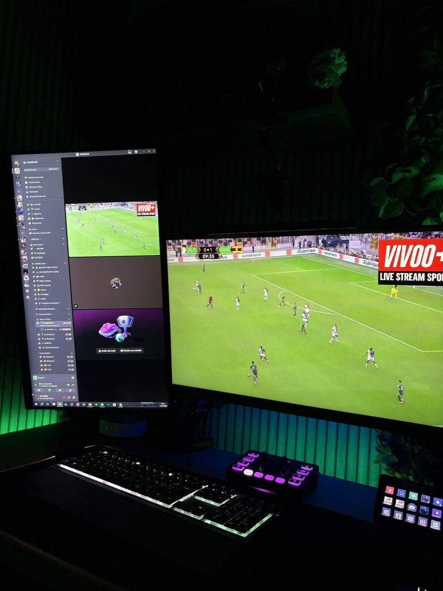 MakRoom_'s tweet photo. On regarde ALGÉRIE OUGANDA en direct sur notre discord 👋🏽 https://t.co/fDOqNe8AeQ https://t.co/yeobN8kiQP