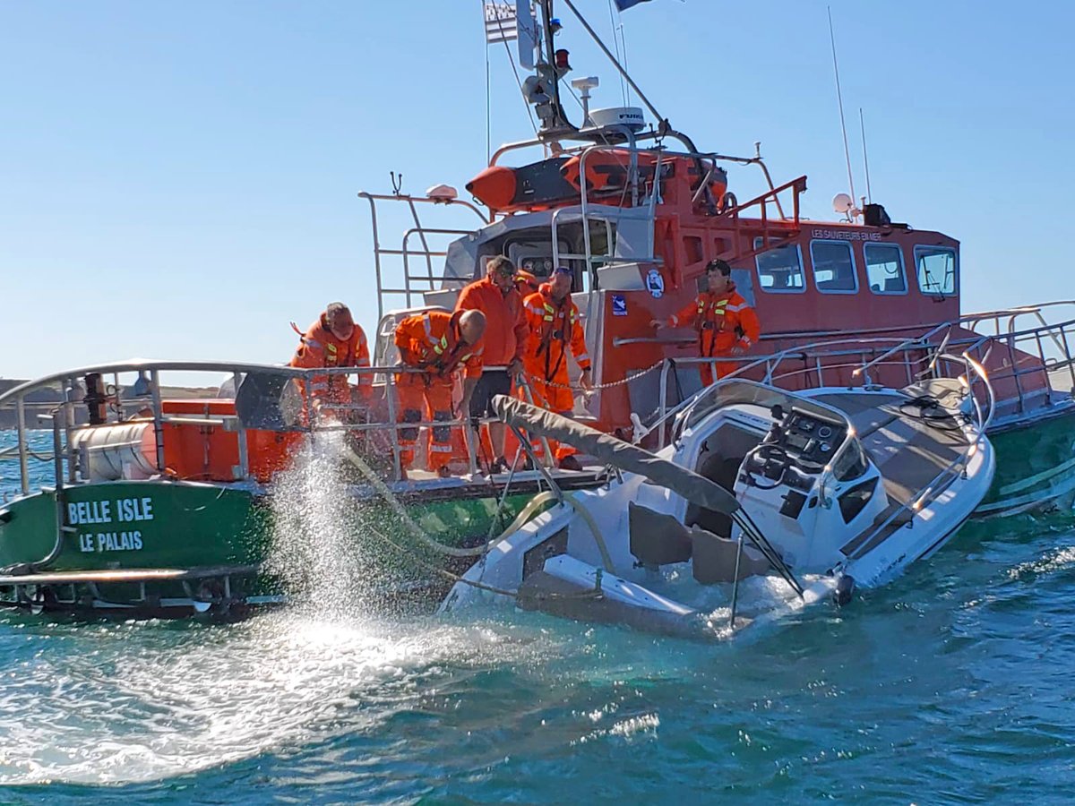#MardiConseil 💡Que faire en cas de voie d'eau sur votre #bateau ? 🤔 Les causes sont diverses 👉 vague déferlante, trou dans la coque... Il ne faut jamais négliger une voie d'eau ⚠️ Suivez les #conseils des #SauveteursenMer #SNSM 👉 bit.ly/4mXQfzP
📸 Affaires Maritimes