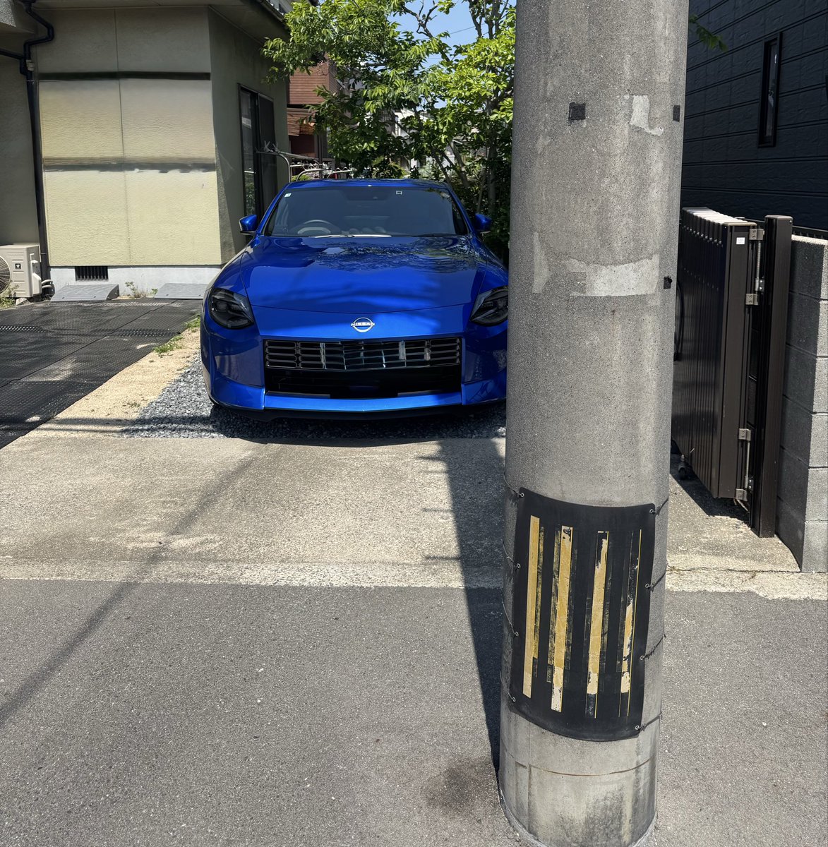 RZ34love's tweet image. #フェアレディーz #RZ34
ずっと何十年も邪魔になってた電柱を移設して貰った。電力会社に頼んだ。無料でした。