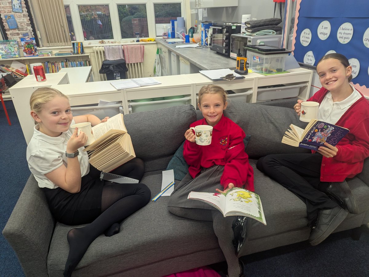 Small turn out for reading club today so we got cosy with a cuppa after our cold walk to church this morning! Mrs Elliss x x