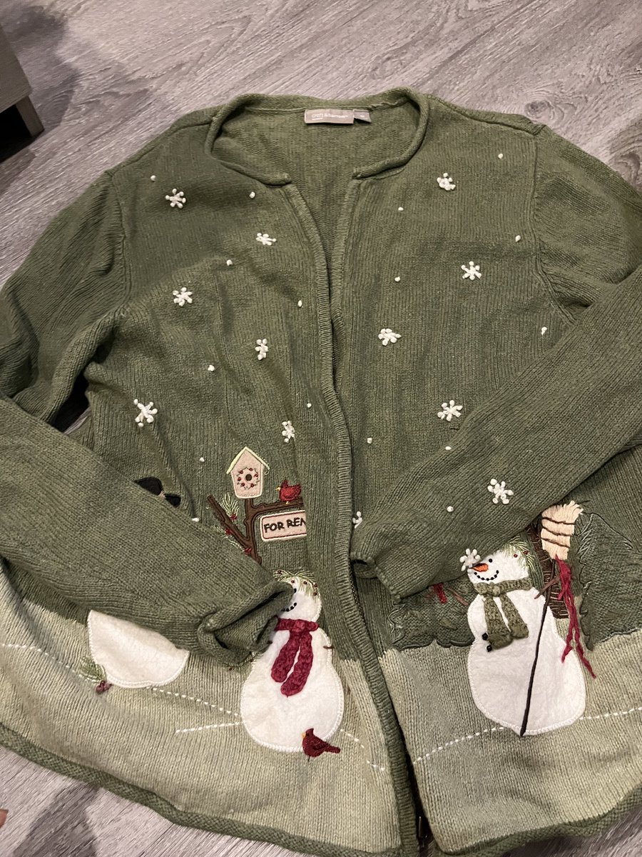etermmmmmm's tweet photo. ส่งต่อเสื้อแขนยาวไหมพรม เป็นแบบซิปผ่าหน้าค่ะ ลาย ☃️ snowman
ขนาดฟรีไซต์ค่า ผ้าหนาน้า

🥰ส่งต่อ 100฿ รวมส่ง

#เสื้อผ้ามือสอง #เดรส #เสื้อผ้ามือสองสภาพดี #กระโปรงทำงาน #ส่งต่อเสื้อผ้ามือสอง
#เสื้อแขนยาว #เสื้อกันหนาวมือสอง https://t.co/dkju5sAoN5