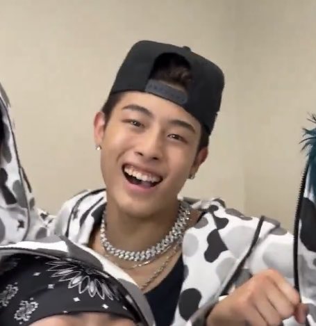 kohakainumaryu's tweet image. この3人可愛い💖
俊くん素敵な笑顔だよ🥲大好き😭
#LDHSCREAM
#SHUNNOSUKE
#山口俊乃介