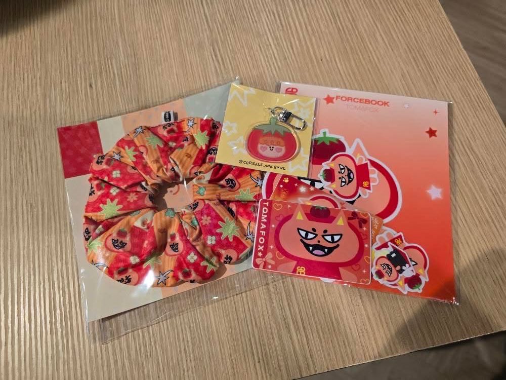 มาฮะะ แจกเนื่องจากได้ไซน์😭

📍หนังยางไม่ได้การ์ด 1 คน
📍สติ๊กเกอร์มะเขือเทศ 1 คน
📍พวงกุญแจมะเขือเทศ 1 คน
📍แจก 50฿/4 คน

จะสุ่มจากรี สุ่มเรียงตามนี้คับ💖

FORCEBOOK FS WITH MOS
#GMMTVFANIVALxForceBook