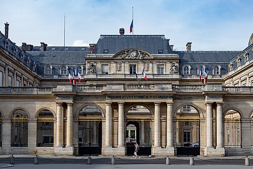 SirenesFR's tweet image. 🔴 ALERTE INFO | CONNIVENCE PAR COPINAGE ?
Le Conseil d&apos;État enterre définitivement la procédure visant à obtenir le détail des NOTES DE FRAIS d&apos;Anne HIDALGO, sans plus d&apos;explication. 💸

Pour rappel, sont membres du Conseil d&apos;Etat : 

➡️ Direction &amp;amp; sections

🌹 Didier Tabuteau…