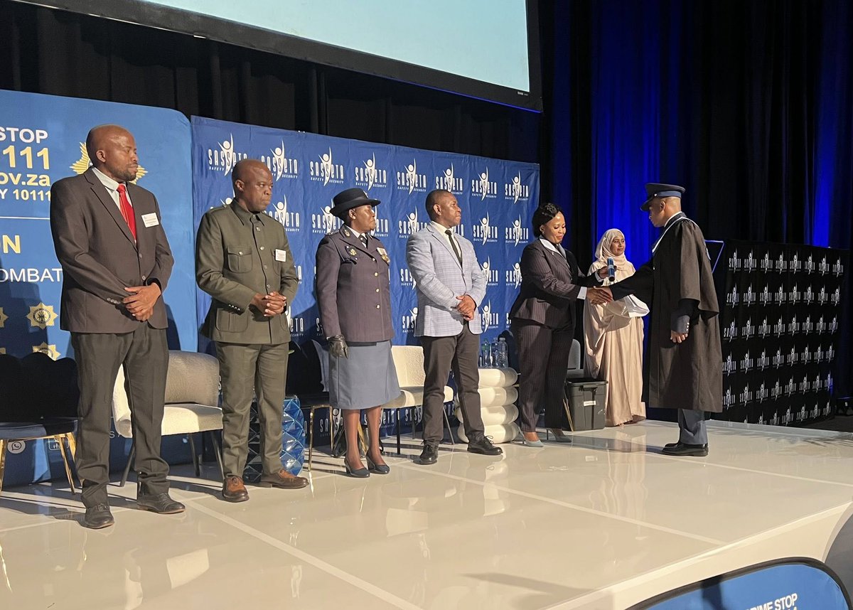 SAPoliceService's tweet image. #sapsHQ [GRADUATION CEREMONY] The collaboration between #SASSETA, the #SAPS and the Quality Council for Trades and Occupations has reached a historic milestone. The graduation taking place today represents the shared commitment of all three institutions to professionalise…