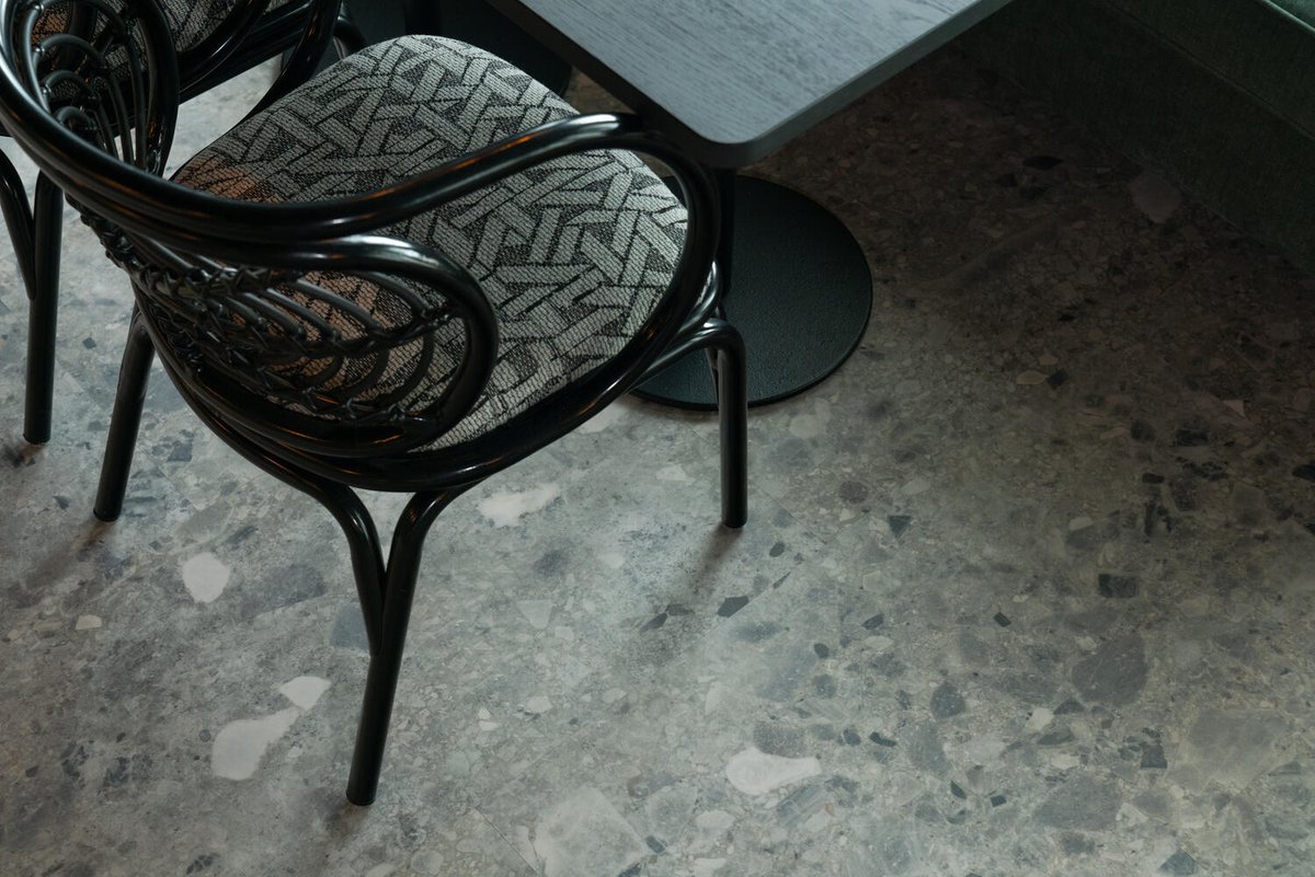 TarkettGroup's tweet photo. In Breda in the Netherlands, 2Foqus designed workspaces to spark creativity and collaboration.

With Tarkett’s iD Inspiration flooring, the office blends style, flexibility &amp; durability - creating a space where ideas thrive. https://t.co/6Wngl38Acx