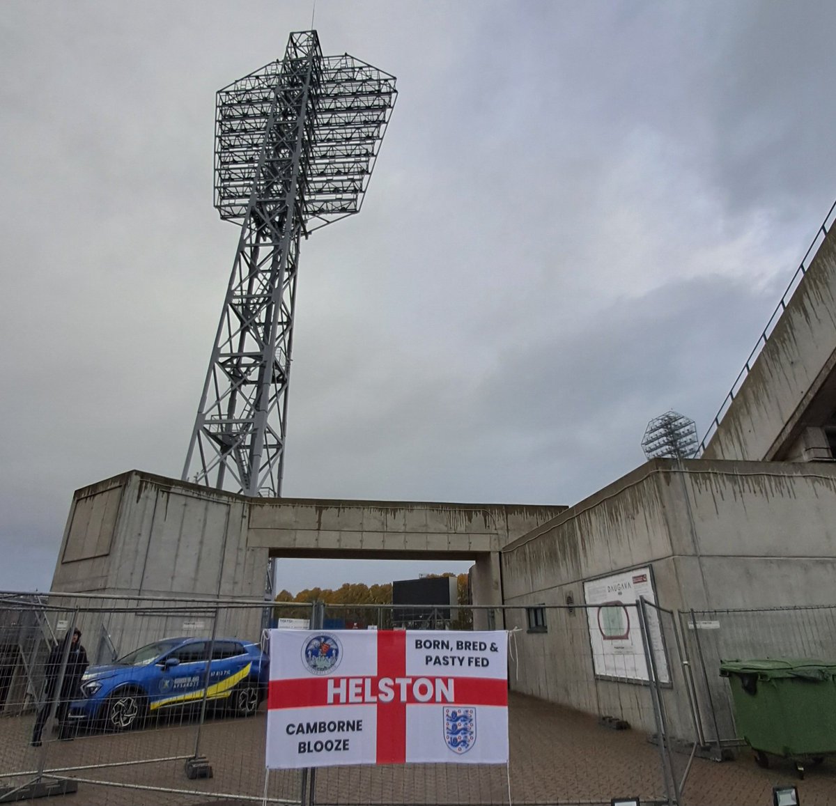KevinHamblin17's tweet photo. It's cold &amp; wet in Riga, Latvia, with it being pretty quiet at the Daugava National Stadium this morning. What better than taking the chance to display some @HelstonAFC colours to brighten things up? KO's not until 21:45, local time, and yer out in the open!! 🤞 no rain!! 🇱🇻 v 🏴󠁧󠁢󠁥󠁮󠁧󠁿 https://t.co/KWj5MTUIEs