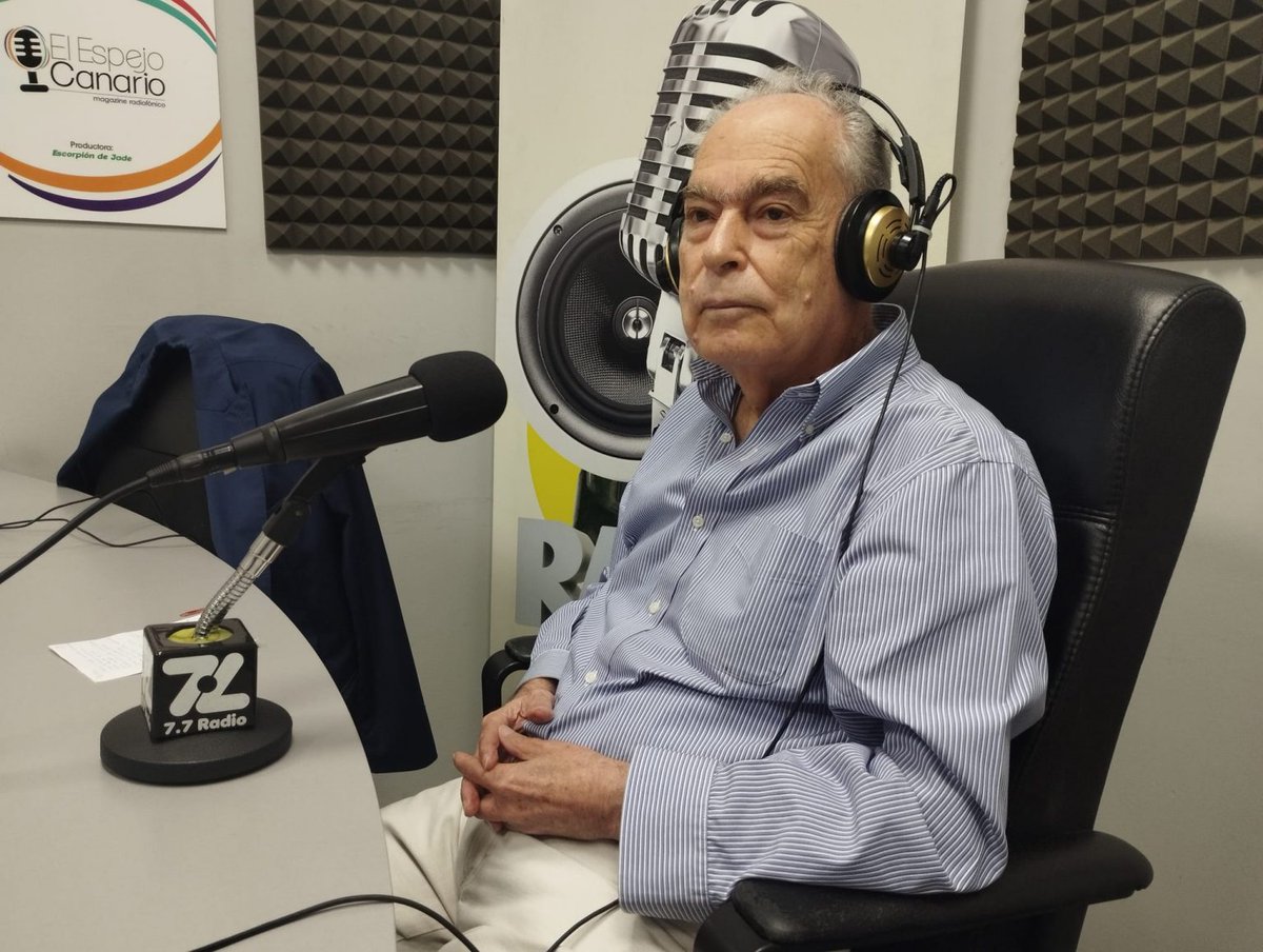 Hoy el director de Caritas Diocesana de Canarias Gonzalo Marrero, ha visitado los estudio de 7.7 Radio en Las Palmas de G.C. para ser entrevistado por Francisco Javier Chavanel y todo el equipo de El Espejo Canario 89.6 Fm y 7punto7radio.com