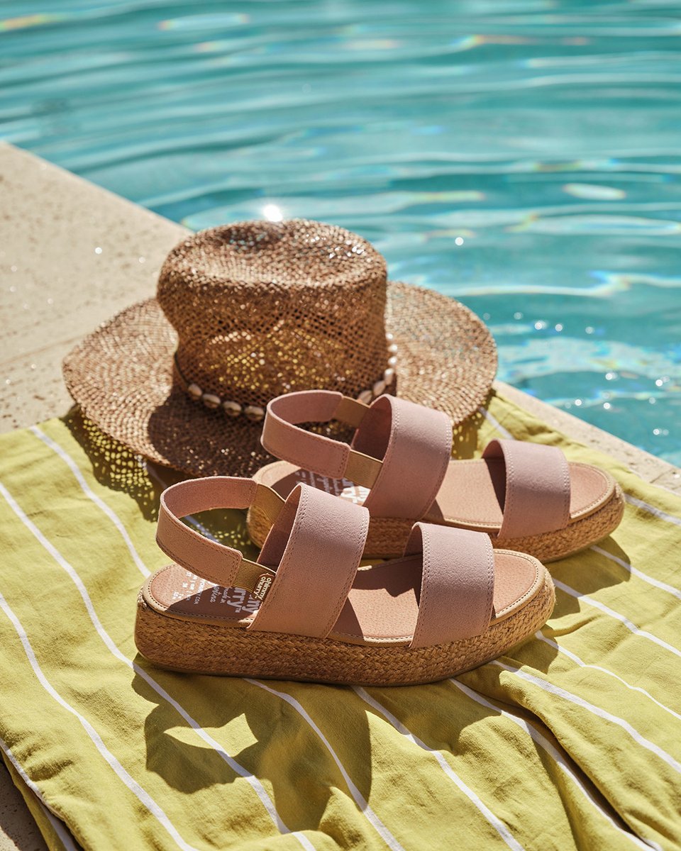 ChimmyChurry's tweet photo. ☀️🌊Sandalia Bandhel Gamuza Visón☀️🌊I Día de la Madre 🔜💝
SHOP ONLINE I Descubrí todos los regalos para MAMÁ en todos nuestros locales &amp; en nuestro shop online! https://t.co/VJO6clQANd