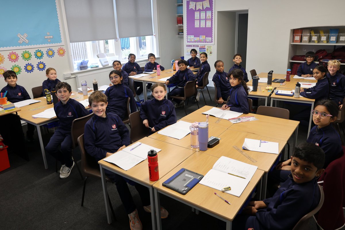 Brentwood_Prep's tweet image. Year 5 PYP Inquiry into Materials and the Environment has had a fantastic real-world outcome!
As pupils got new desks, the old ones have been sent to #WastetoWonder. They relocate old furniture to schools in need, like those in West Africa🙌
#PYP #InquiryLearning