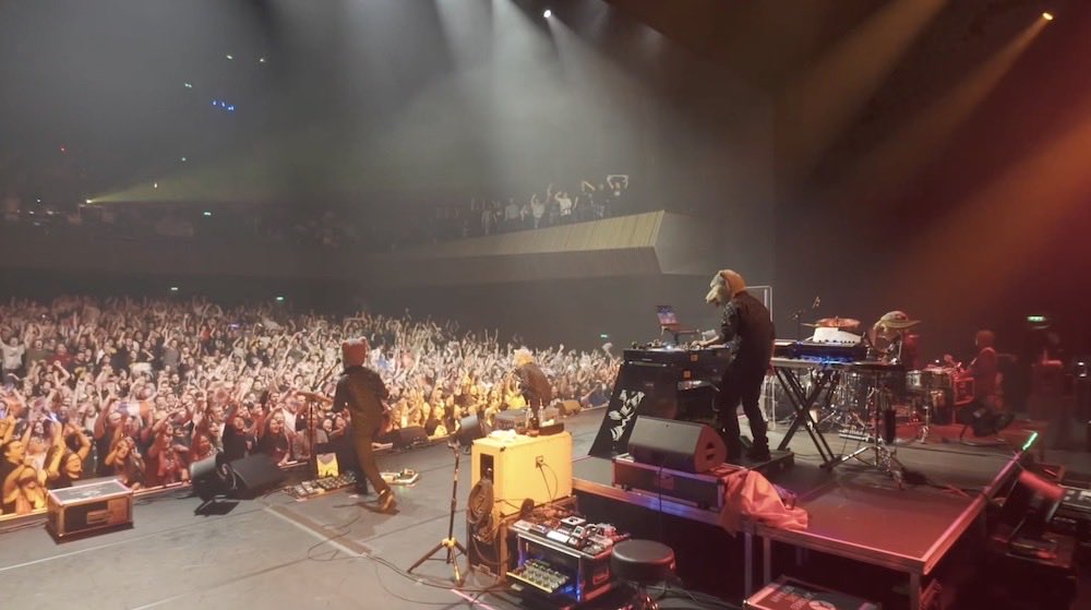 【MOVIE】更新💥

HOWLING ACROSS THE WORLD
UK/EU TOUR 2025
パリ公演のライブ映像1曲公開！

24時間無料でご覧いただけます！

#MWAM #PARIS

*映像後半はサンちゃん撮影になります🐺

FUN WITH A MISSION
fwam.jp/contents/990610