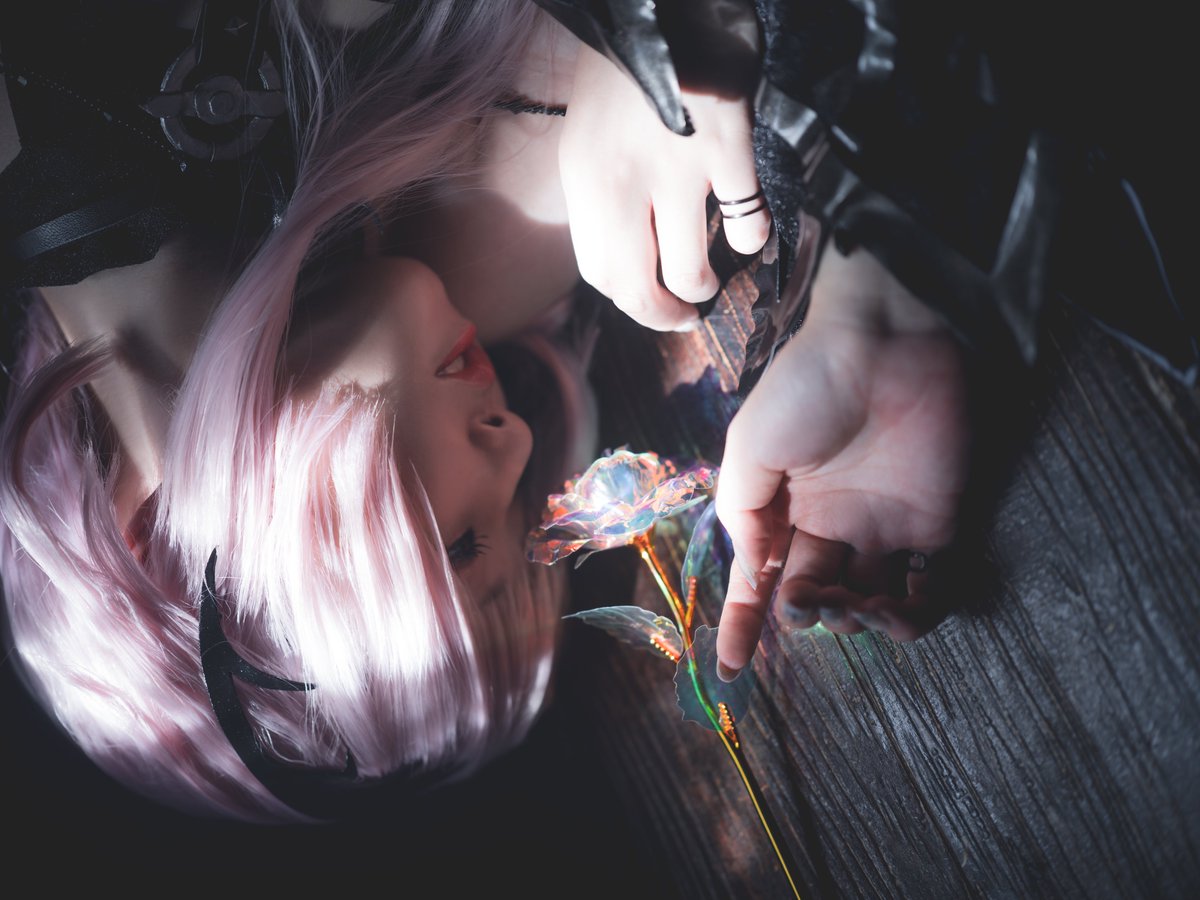 ✝︎ Cosplay ✝︎

KAMITSUBAKI STUDIO /琶舞さん
photo Markさん

#琶舞あーと #神椿6周年 コスプレ