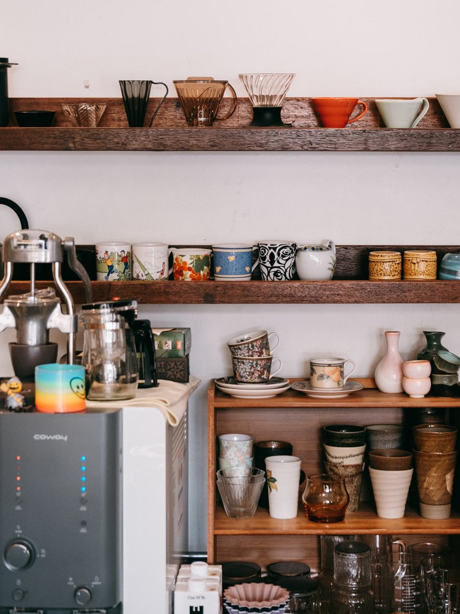 ☕ ใครสาย Specialty มา หาดใหญ่ ห้ามพลาด HUM Coffee Brewer ร้านกาแฟไซส์มินิในซอยประชารมย์ แต่มู้ดอบอุ่นสุดๆ 

เมล็ดมีทั้ง Thai Blend และ Seasonal Blend
แถมมี Single Estate จากหลากหลายโรงคั่วให้เลือกด้วย บาริสต้าพูดคุยเป็นกันเอง แนะนำละเอียดตั้งแต่เมล็ดกาแฟถึงเมนูอาหารหาดใหญ่เลย