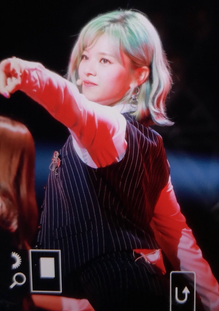 TWICELAND ZONE2: Fantasy Park 
スーツジョンヨンちゃん🎖️
#정연 #JEONGYEON #TWICE  #트와이스