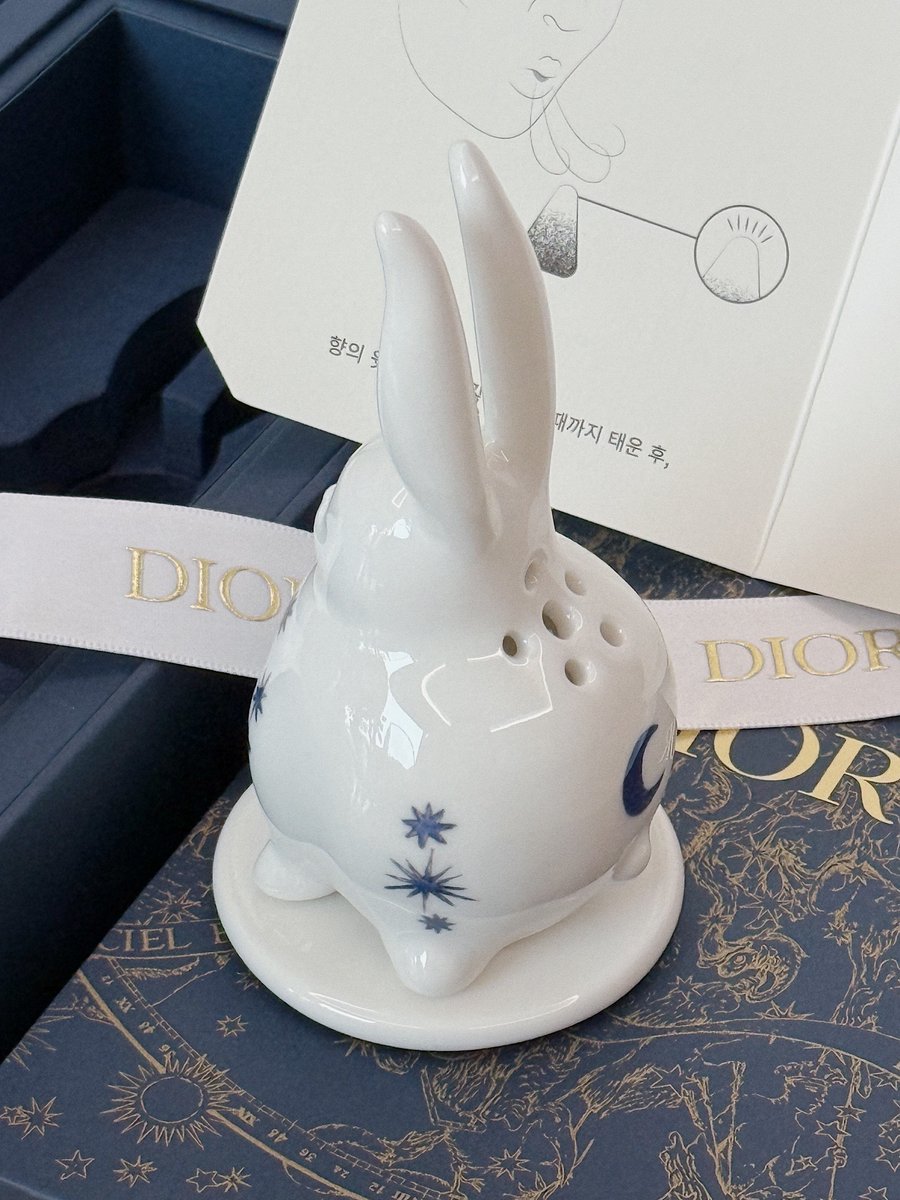 늦었지만 디올에서 받은 추석 선물..🐇