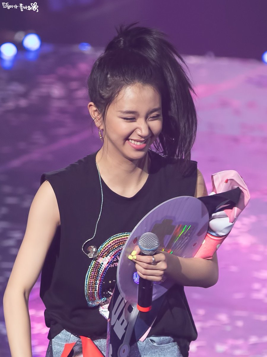 twenty9ayn's tweet photo. Chaeyoung's look during TWICELAND ZONE 2: Fantasy Park was absolutely iconic!! ✨ https://t.co/d1ipetLj0l