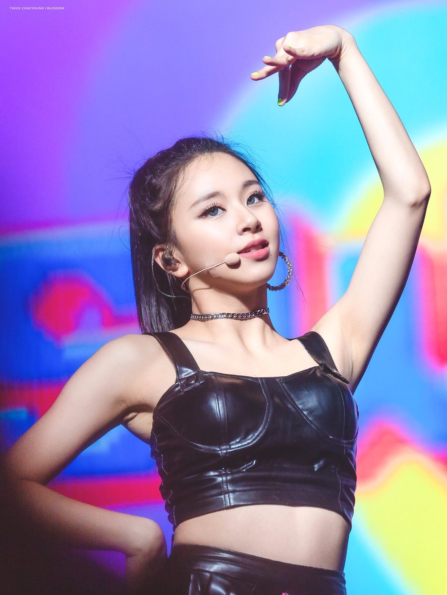 twenty9ayn's tweet photo. Chaeyoung's look during TWICELAND ZONE 2: Fantasy Park was absolutely iconic!! ✨ https://t.co/d1ipetLj0l