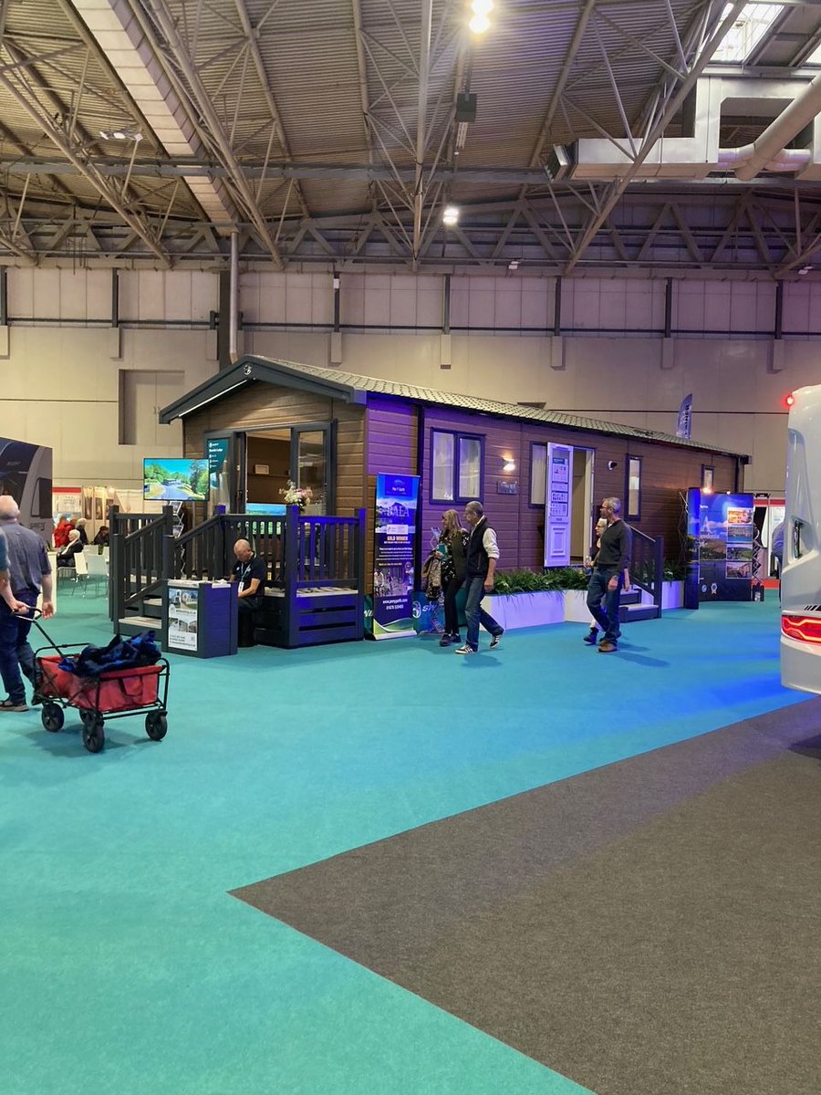 swiftgroup's tweet image. It&apos;s showtime 📸  Day one is off and we have a bustling stand already 😮 

Huge show exclusive offers just dropped here 👇

ow.ly/oPRE50XaZRV

Come and check the 2026 range out, we&apos;re here until Sunday, see you on the stand 🫡

#NECMotorhomeShow #NECCaravanShow…