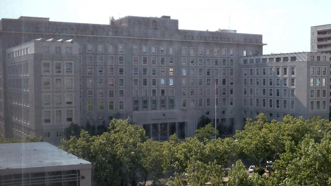 FSC-CCOO (@fscdeccoo) on Twitter photo 📢 La presión que hemos ejercido ha dado fruto: desconvocamos las movilizaciones en el Ministerio de Defensa.
💶 La ministra de Defensa, Margarita Robles, dará cuenta de las gestiones realizadas para incrementar las retribuciones del personal civil.
➡️ fsc.ccoo.es/noticia:738814 📢 La presión que hemos ejercido ha dado fruto: desconvocamos las movilizaciones en el Ministerio de Defensa.
💶 La ministra de Defensa, Margarita Robles, dará cuenta de las gestiones realizadas para incrementar las retribuciones del personal civil.
➡️ fsc.ccoo.es/noticia:738814