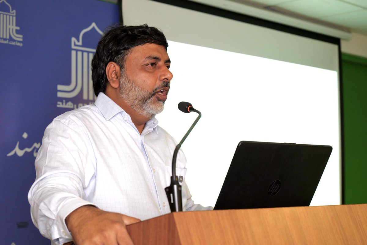 CenterForStudy1's tweet image. Dr Mohammad Rizwan, Director of the Centre for Study and Research (CSR), New Delhi, delivered a comprehensive lecture at the Weekly Ijtema on &quot;Drugs and Digital Addiction: What Does Modern Research Say?&quot; on October 5, 2025.