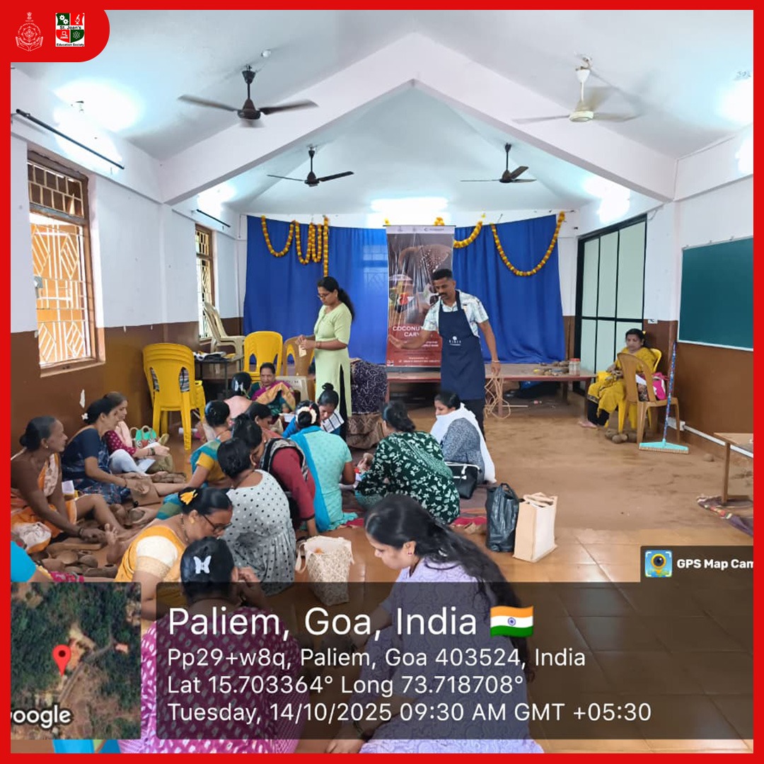 NewSachdeva's tweet image. Day 2 highlights of Coconut Shell Craft Training 🌴
Learners polishing their skills and shaping eco-friendly masterpieces at Shree Bhumika Technical Institute, Palye-Arambol, Pernem, Goa 
#CoconutShellArt  #SkillEmpowerment #VocationalTraining #StJoansEducationSociety @DITC_Goa