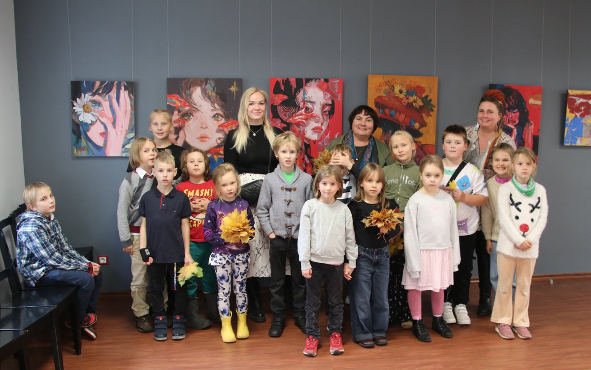 🎨 Šodien, 14. oktobrī, Valkas Mākslas skolā, pieredzes apmaiņas brauciena  ietvaros, viesojās audzēkņi no Igaunijas Veru apriņķa Setomā pagasta  Meremē un Obinicas mācību iestādēm.