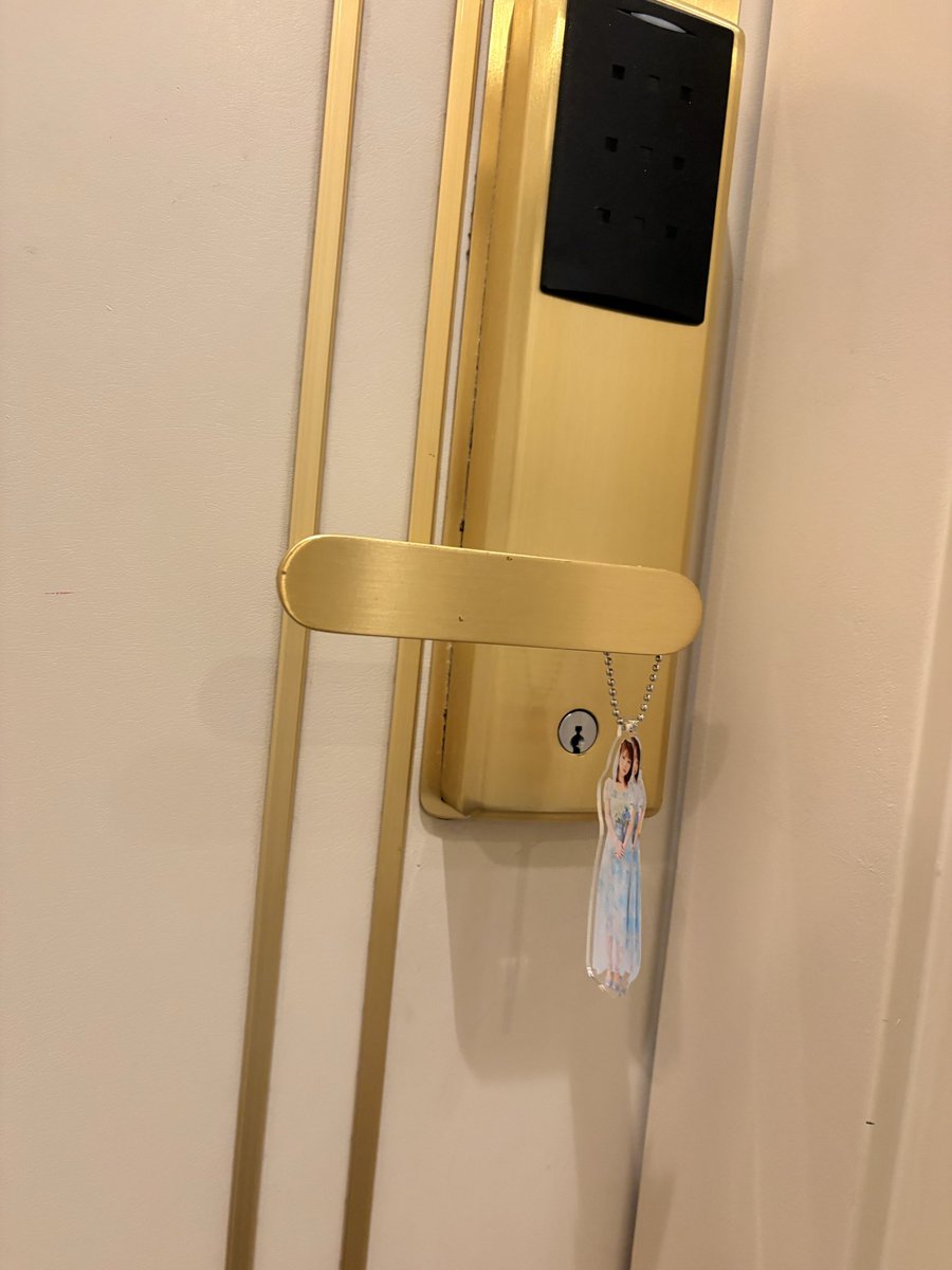 philoasu's tweet image. ホテル到着時

先輩の粋な計らいパート2

#先輩の背中
#ウェルカムサービス
#ののを笑顔にし隊