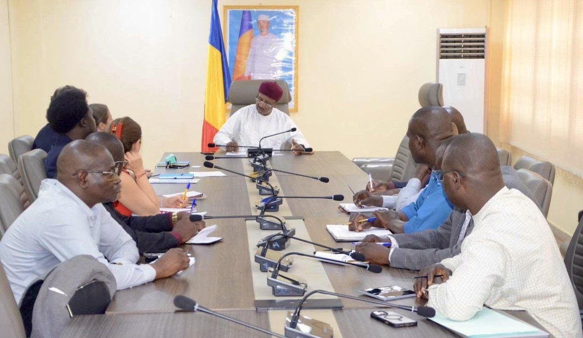 #Tchad 🇹🇩
SE Ministre de la Santé publique, Dr Abdelmadjid Abderahim a reçu hier une délégation de  l’UNOPS pour l’Afrique de l’Ouest, conduite par sa directrice Mme Silvia Gallo.
🎯Objectif : renforcer la coopération pour un système de #santé plus robuste et résilient au Tchad.