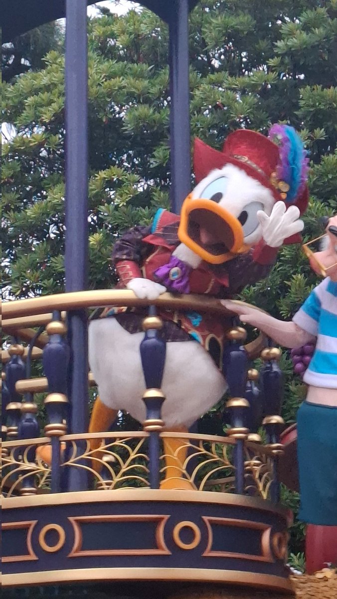 3連休は幕張へ♦️
初めてのツイステ イベント🎤
本当に楽しかった(*´꒳`*)
間にはディズニーにも行けて最高な3日間でした(*´ω｀*)