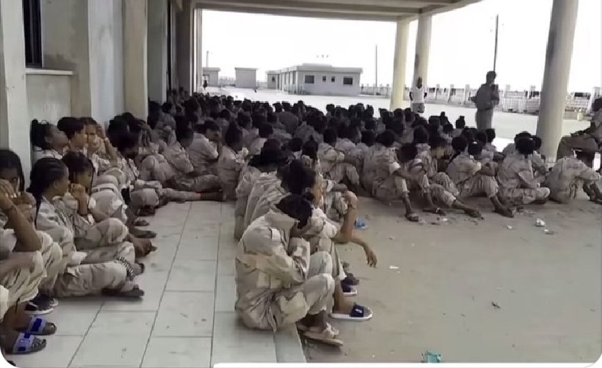 CGZerihunDXB's tweet photo. Just now: Children forced conscription in #Eritrea as part of mass mobilization to wage war against Ethiopia.
@UNHumanRights @hrw @amnesty @antonioguterres @ymahmoudali @DrWorkneh @EUCouncil @Chinamission2un @RussiaUN @USEmbassyAddis @US_SrAdvisorAF https://t.co/TM3WHR3iXs