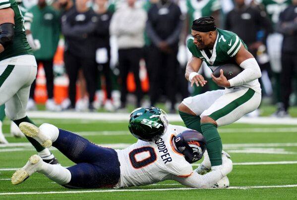 🚨Y a-t-il une équipe dominante cette saison dans la NFL? On parle aussi de l'entraîneur-chef qui a perdu son emploi, de la saga Brian Branch ainsi que de la médiocrité des Jets de New York 📷 📷
open.spotify.com/episode/0iS0tu…

<a href="/SCadoretteJDQ/">Stéphane Cadorette</a>
<a href="/Martin_StJean/">Martin St-Jean</a>
<a href="/WillyBoivin/">Willy Boivin</a>