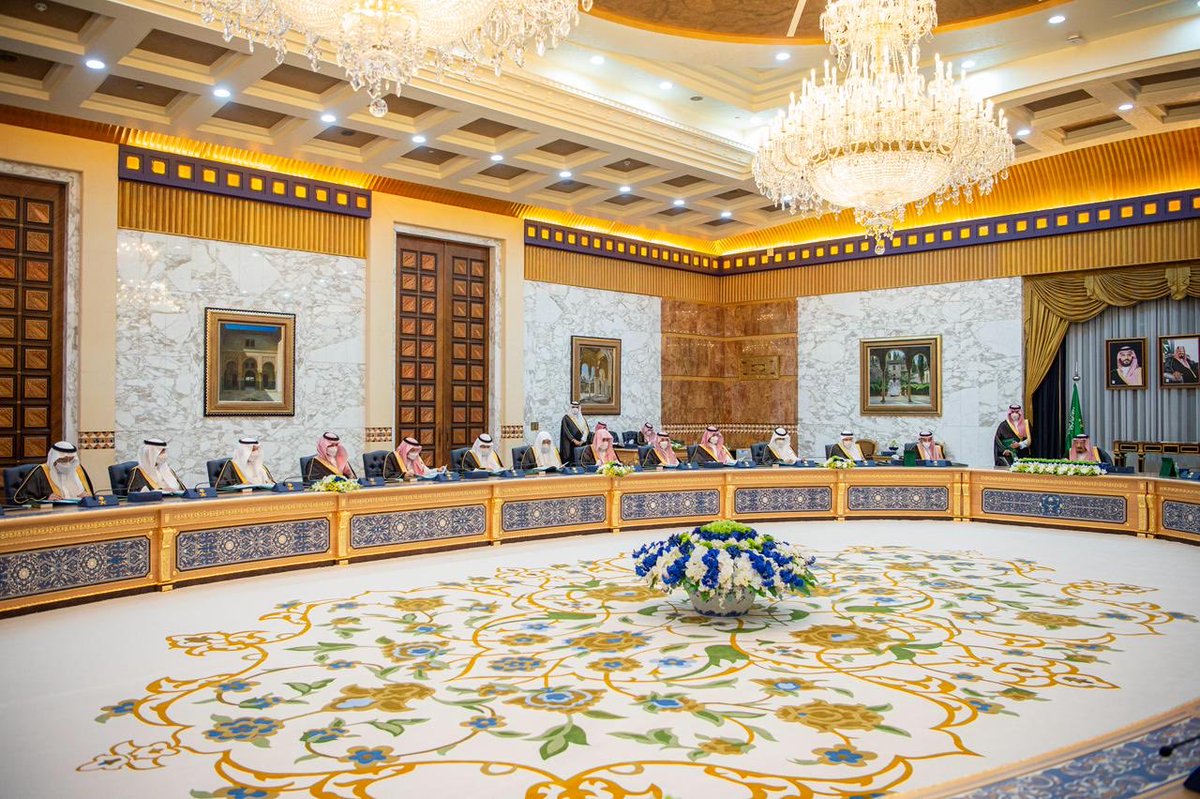 #مجلس_الوزراء يتناول نتائج استضافة المملكة عددًا من الاجتماعات والملتقيات الدولية، ويُشِيد في هذا السياق بنجاح أعمال "الملتقى العلمي الخامس والعشرين لأبحاث الحج والعمرة والزيارة" الذي أقيم تحت رعاية #خادم_الحرمين_الشريفين، وما اشتمل على مبادرات مبتكرة ستسهم -بمشيئة الله- في تعزيز