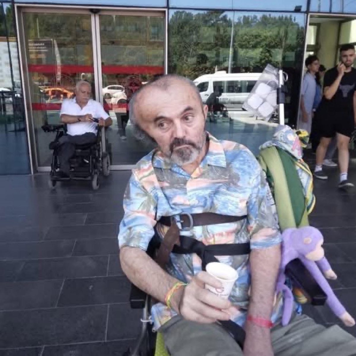 silencedturkey's tweet photo. 57-year-old Halil İbişler, paralyzed on his left side after a brain hemorrhage, was detained during a police raid at his home.
He cannot walk, speak, or care for himself — yet he was taken away.

Detaining a severely disabled man in such condition is a clear violation of human rights and human dignity.