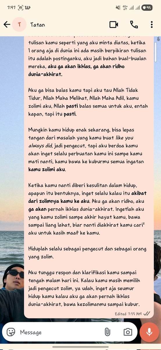niapi_'s tweet photo. Good evening. As I promised, I'll post conversations between me and Tania Levinia aka Tatan the owner of @onedirection_ID.

My text. I'm being dramatic, as I should since day 1. So this is what I sent to her. Long and dramatic, I'm so done.

*Conversation is in Bahasa Indonesia https://t.co/4gDAsCgXNN