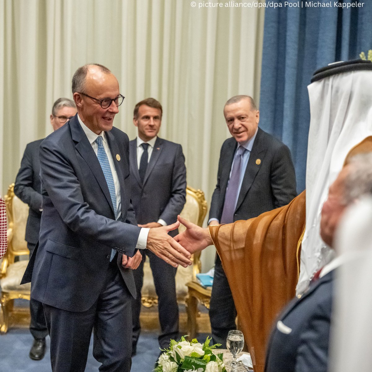 🔷وقد أكد ميرتس قبل انعقاد المؤتمر أن "الحكومة الألمانية على قناعة راسخة بأن حل الدولتين هو أفضل أمل لمستقبل يمكن فيه للإسرائيليين والفلسطينيين العيش معًا في سلام وأمن دائمين"
<a href="/bundeskanzler/">Bundeskanzler Friedrich Merz</a>