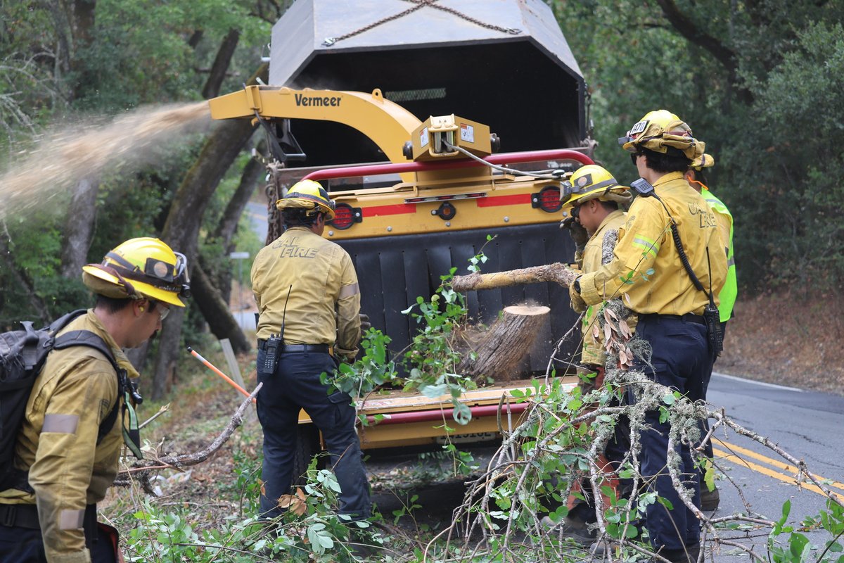CAL_FIRE's tweet photo. CAL FIRE units continue to work on proactive prevention—conducting vegetation management projects that reduce wildfire risk. 

These projects lower fuel loads, decrease the severity of future fires, encourage new plant growth, and improve safety for both communities and firefighters. 🌿
#CALFIRE #WildfirePrevention #VegetationManagement #PrescribedFire #GoodFire
@CALFIRECZU  @CALFIRE_ButteCo @CALFIRELNU
