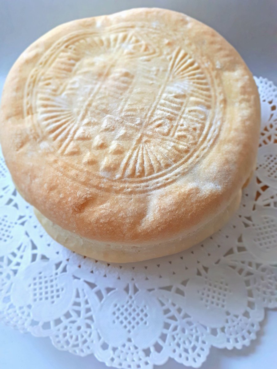 JoyfulTern's tweet photo. Bread from the ancient Byzantine empire was discovered bearing the image of Christ https://t.co/kDeRXuBQn8