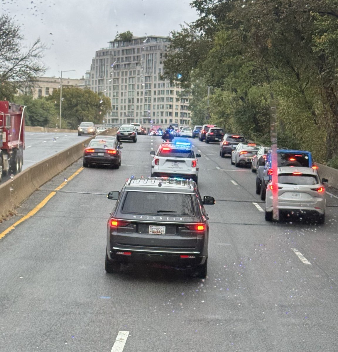 CGProgram's tweet image. Going to the Capitol, we’re receiving a @CapitolPolice escort. The entire highway has been shut down. And then arriving at a point it wasn’t… the path is cleared.