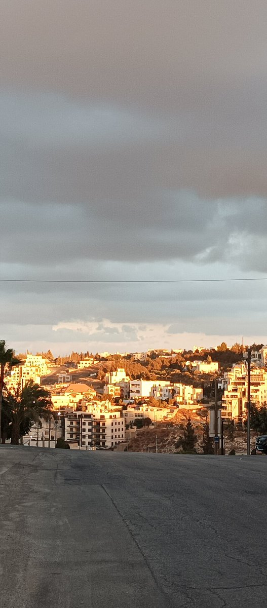 .. كل يوم هو في شأن ..

#مساء_الخير 
#الأردن #تصويري #اكتوبر