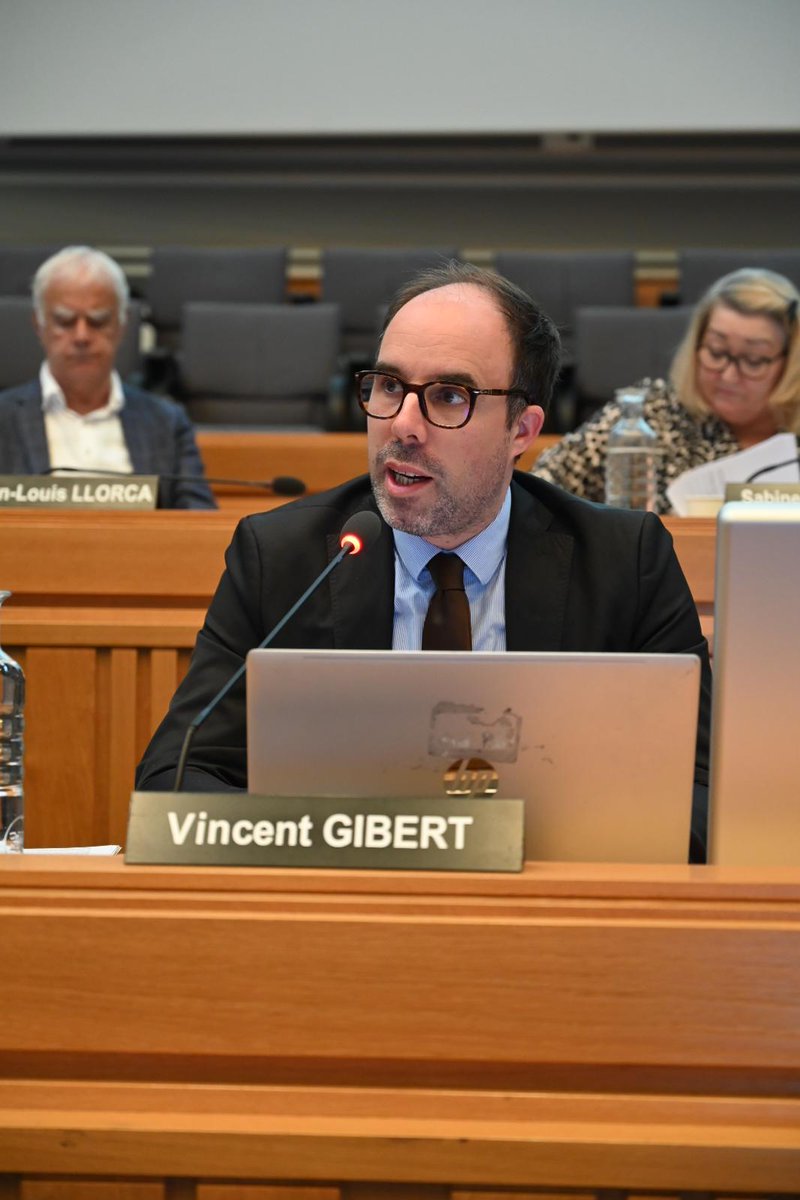 Le projet éducatif départemental « Bien vivre au collège » vient d’être adopté en #SessionHG !

Comme l’a rappelé <a href="/vgibert/">Vincent Gibert</a>, l’engagement de la majorité est constant et ambitieux : offrir aux élèves les meilleures conditions d’apprentissage, d’émancipation et d’épanouissement.